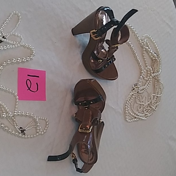 Heels - Picture 4 of 4